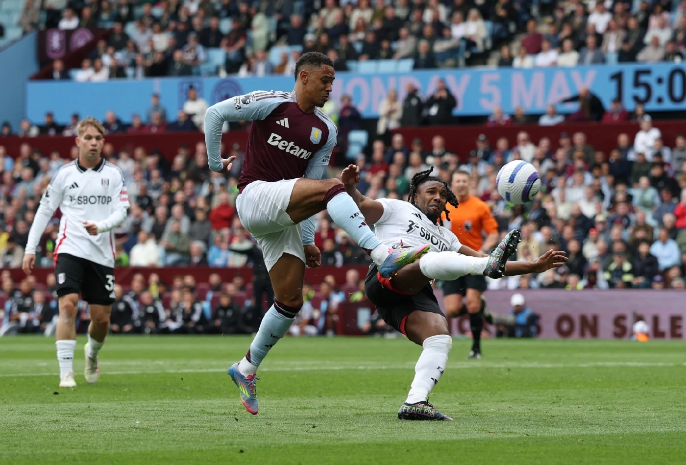 เก็บตก พรีเมียร์ลีก "อาร์เซน่อล" พ่ายคาบ้าน-ตารางคะแนนล่าสุด