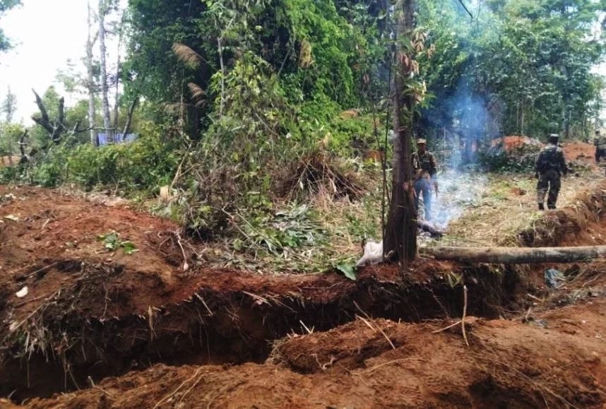 "บิ๊กอ้วน" ส่ง ผบ.ทบ.เคลียร์กัมพูชา เหตุปะทะช่องบกเสาร์นี้