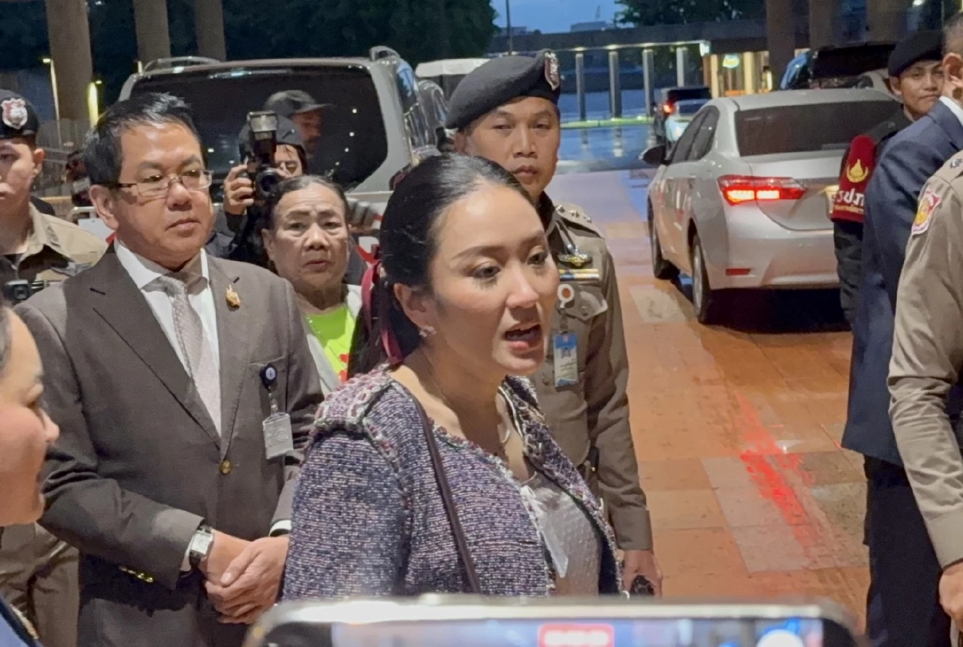  นางสาวแพทองธาร​ ชินวัตร​ นายกรัฐมนตรี