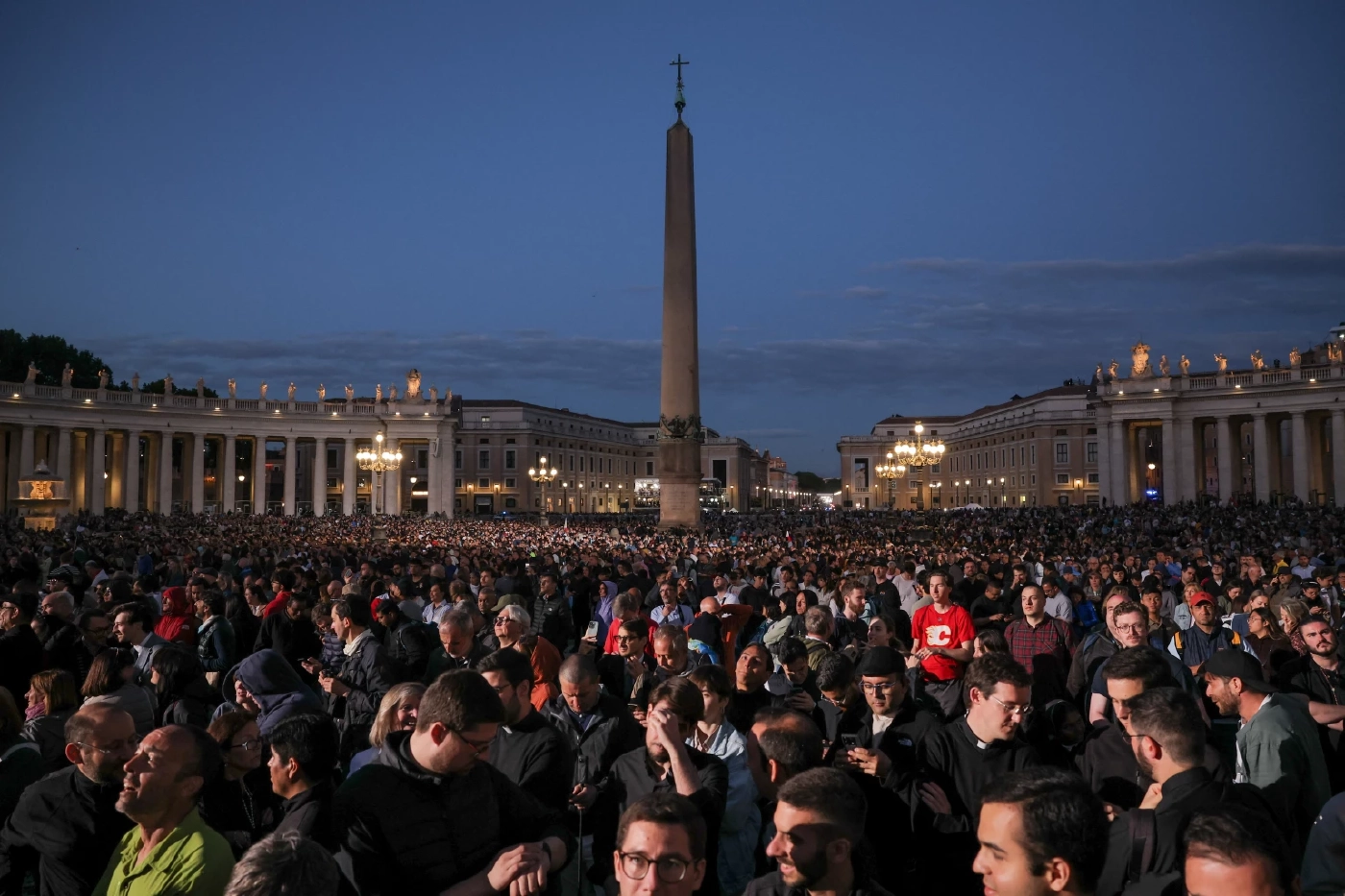 พระคาร์ดินัลเตรียมโหวตวันที่ 2 หลังรอบแรกยังเลือกโป๊ปไม่ได้