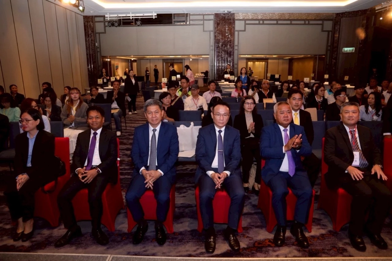 "กระทรวงแรงงาน" จับคู่ธุรกิจหางานไต้หวัน ให้คนไทย 1.8 หมื่นอัตรา