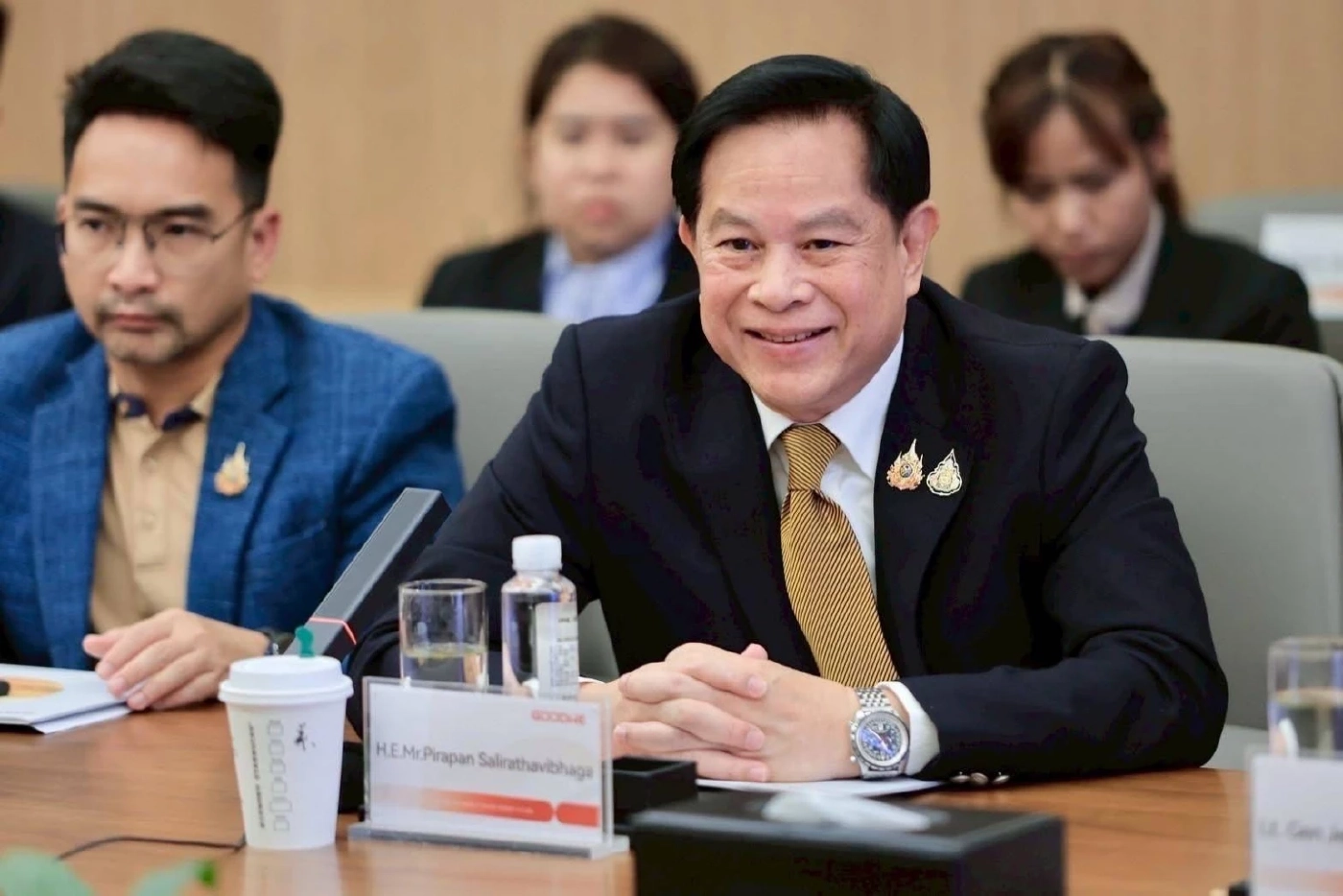 "พีระพันธุ์" เยือน "จีน" ขยายความร่วมมือ "โซลาร์เซลล์ราคาถูก เพื่อประชาชน"