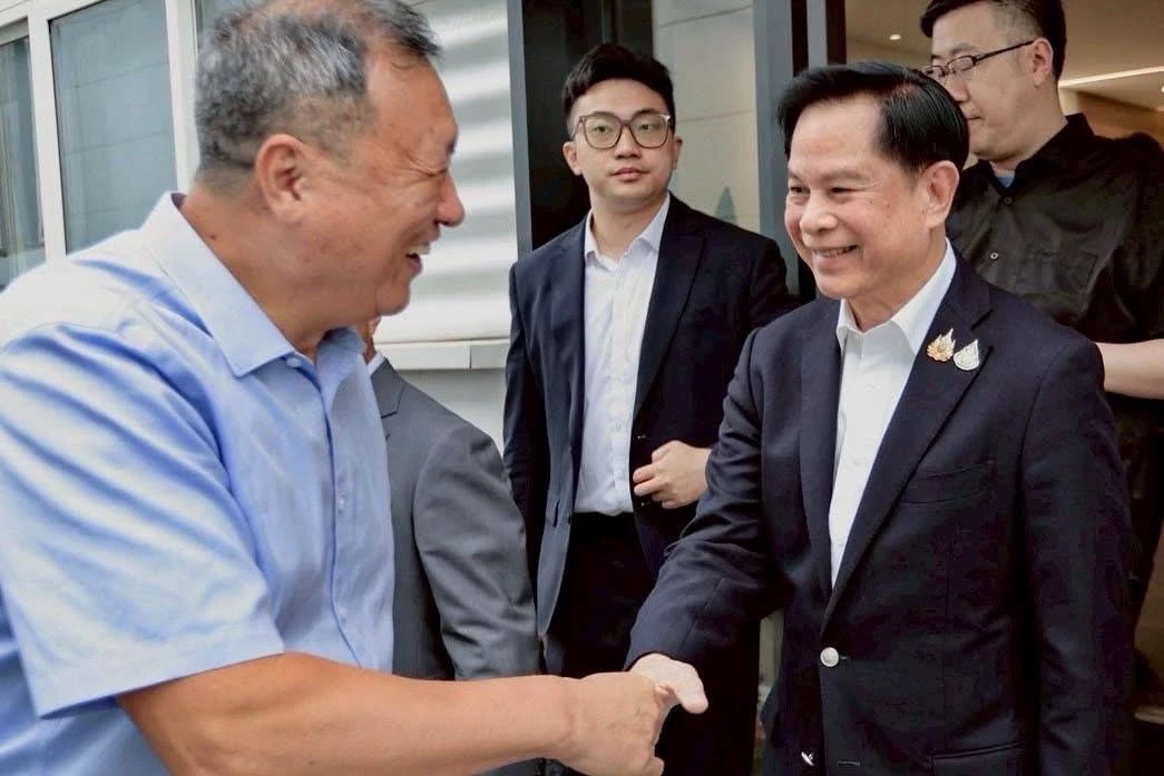 "พีระพันธุ์" เยือน "จีน" ขยายความร่วมมือ "โซลาร์เซลล์ราคาถูก เพื่อประชาชน"