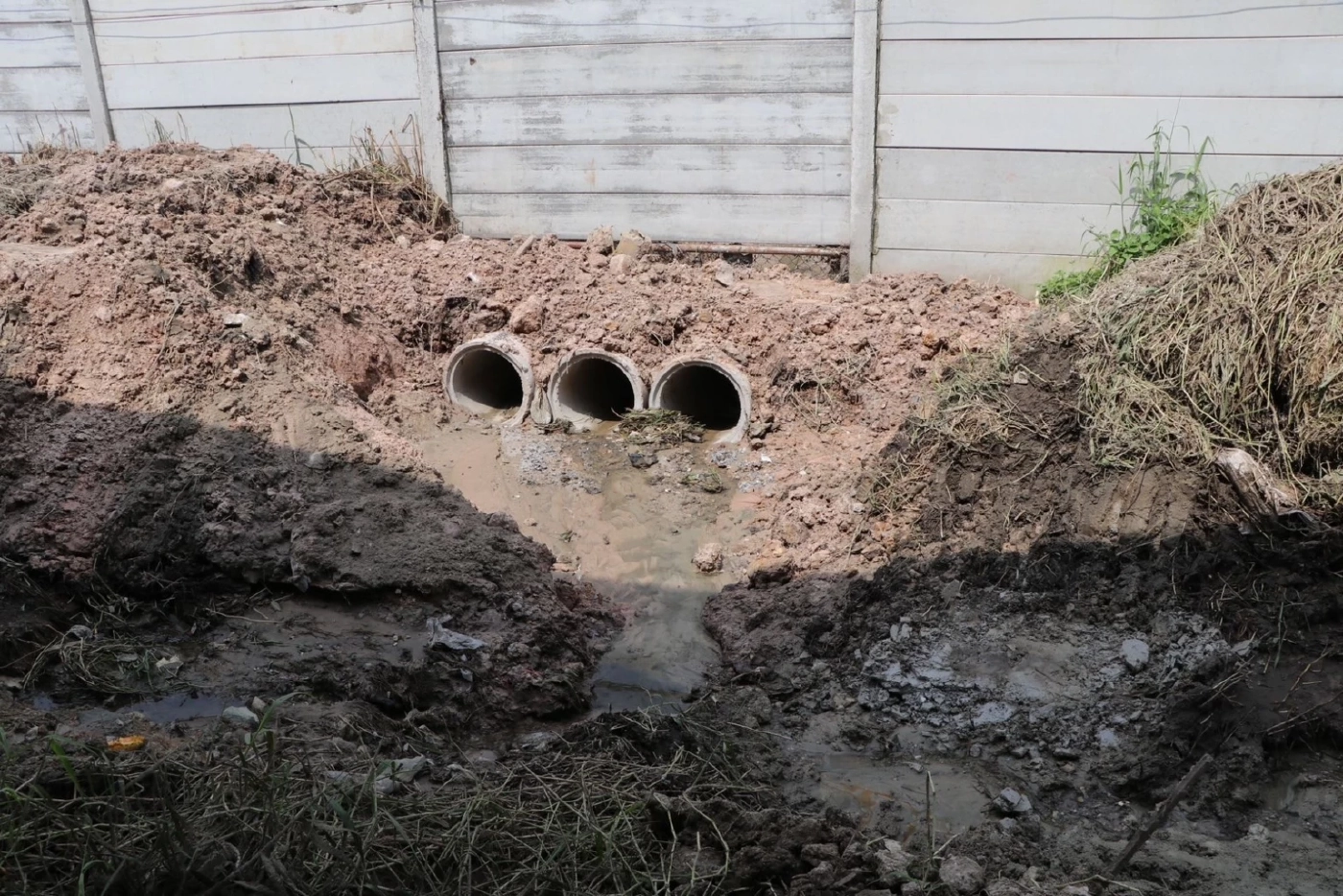 “ทีมสุดซอย” บุก รง.ศูนย์เหรียญ เถื่อนทุกตรง สั่งปิดทันที