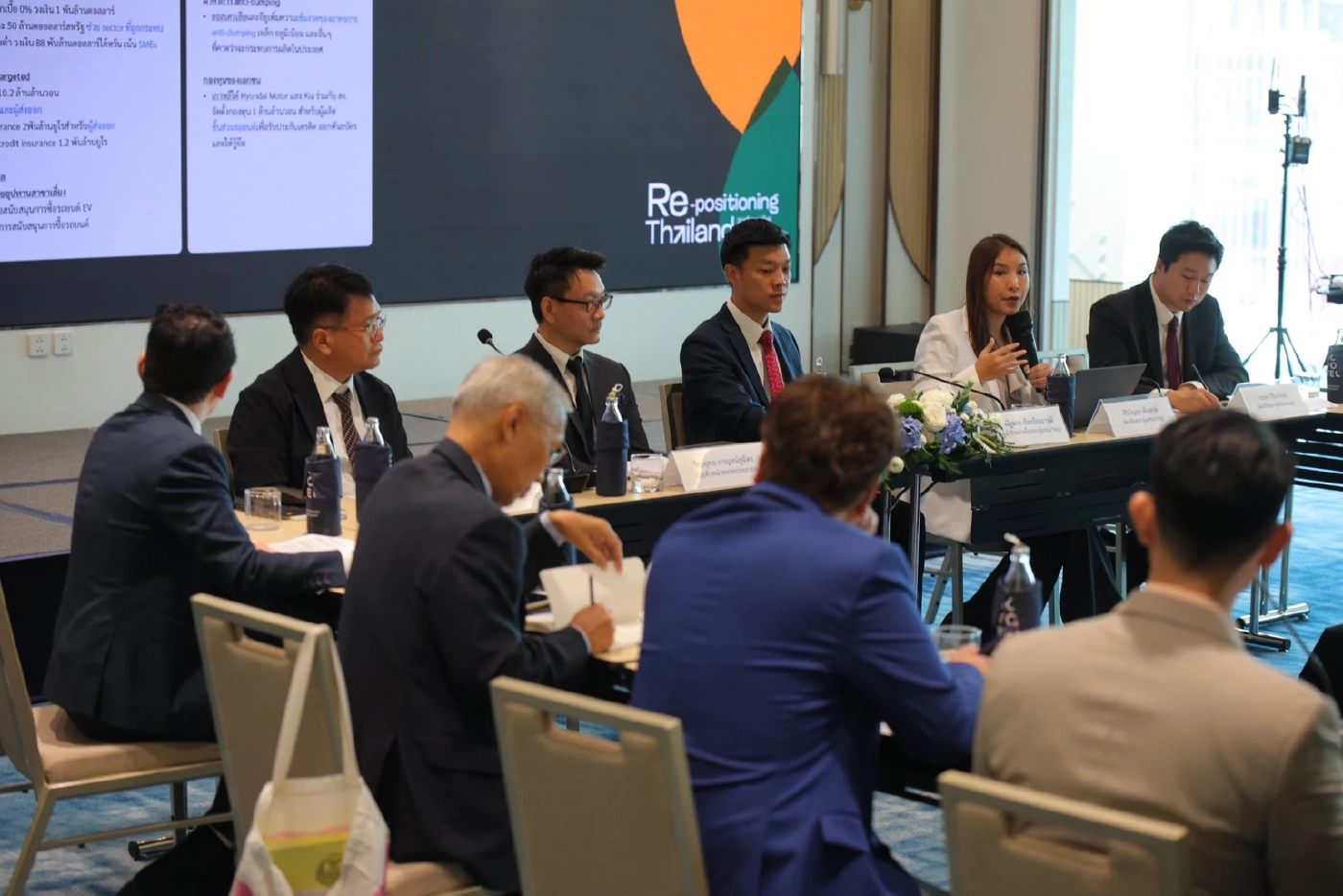 "ศิริกัญญา" หนุน "พิชัย" ทบทวน"งบปี69"ในชั้นครม. อย่าเพิ่งโยนให้สภาฯ