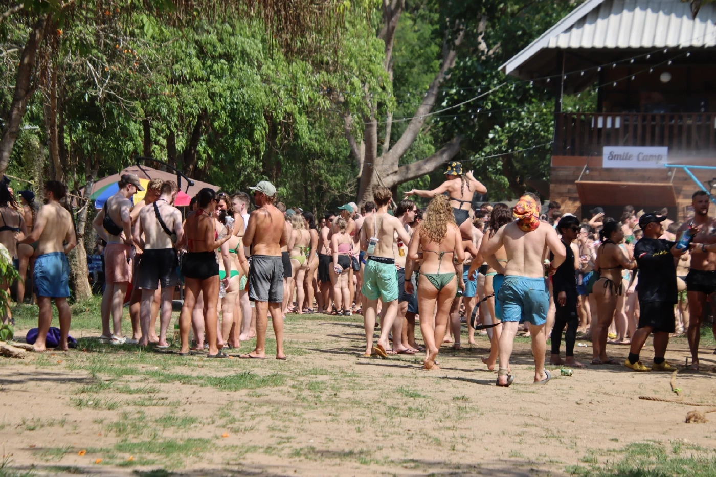 ศปป.3 กอ.รมน. ตรวจพื้นที่เสี่ยงเมืองปาย ยันเที่ยวได้ปลอดภัย