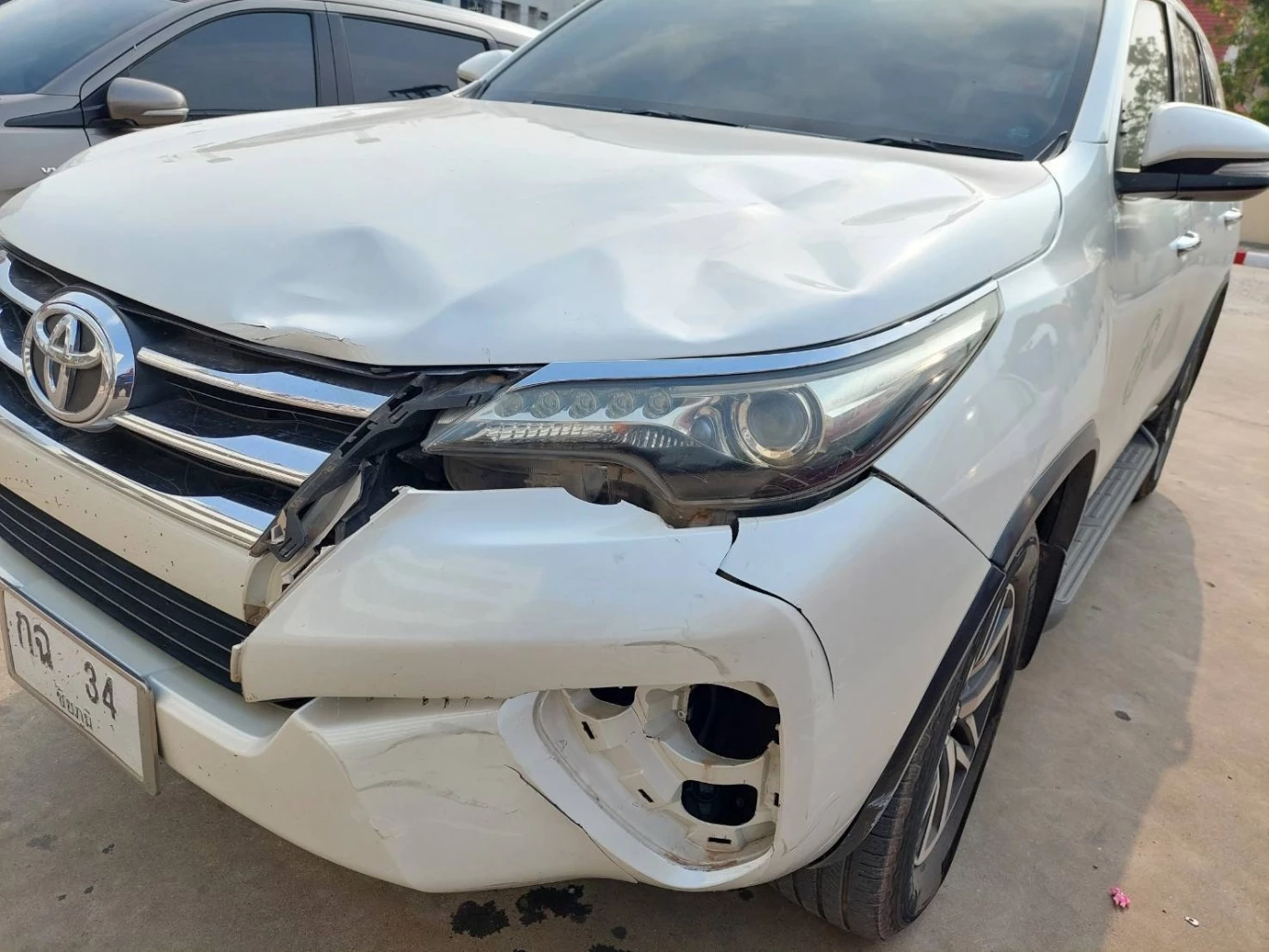 ย้ายด่วนภายใน 24 ชม.! ผอ.โรงพยาบาล เมาขับชน 2 ช่างภาพทีวีสาหัส