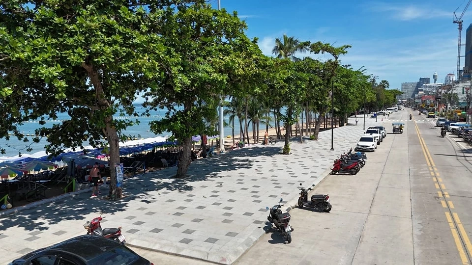 "นายกเบียร์" วางท่อระบายน้ำยักษ์ รับมือน้ำท่วมหาดจอมเทียนพัทยา