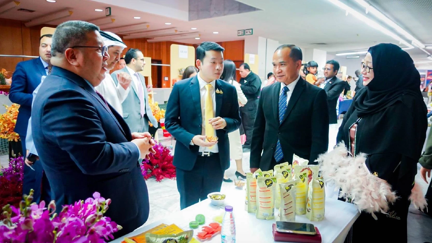 "ดร.ธิติวัฐ" เยี่ยมชมสินค้าไทย โชว์ในงาน "Thai Festival 2025" ณ กรุงริยาด ซาอุดีอาระเบีย