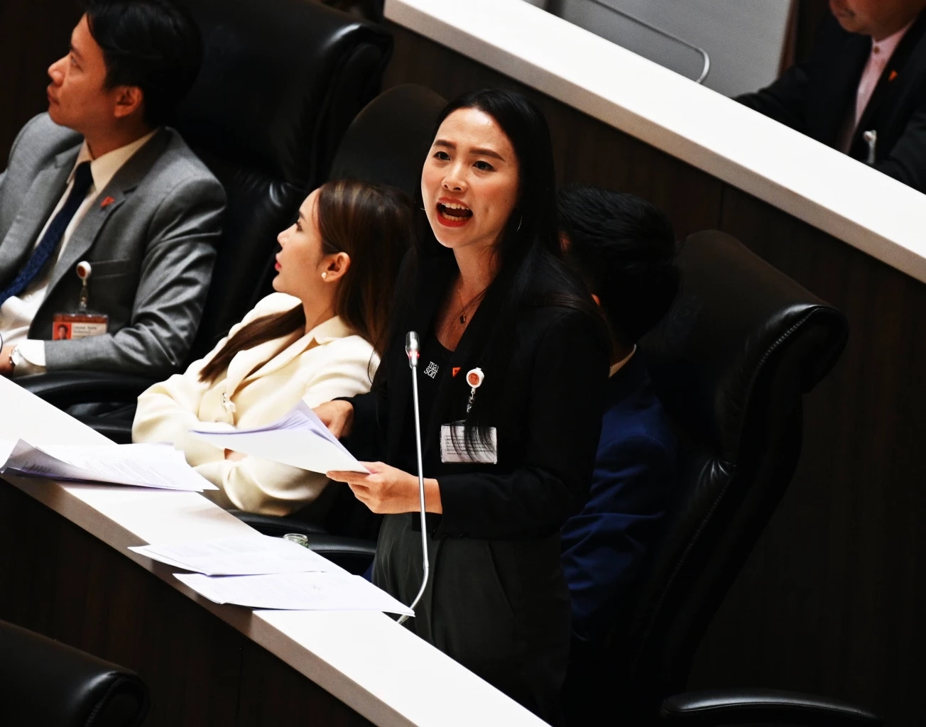 "สุชาติ​" ลั่น รู้จักคนอย่างผมน้อยไปนะ "สส.ไอซ์​" ​กล่าวหาซื้อตึก​ "Skyy9" แพงถึง 7 พันล้าน​