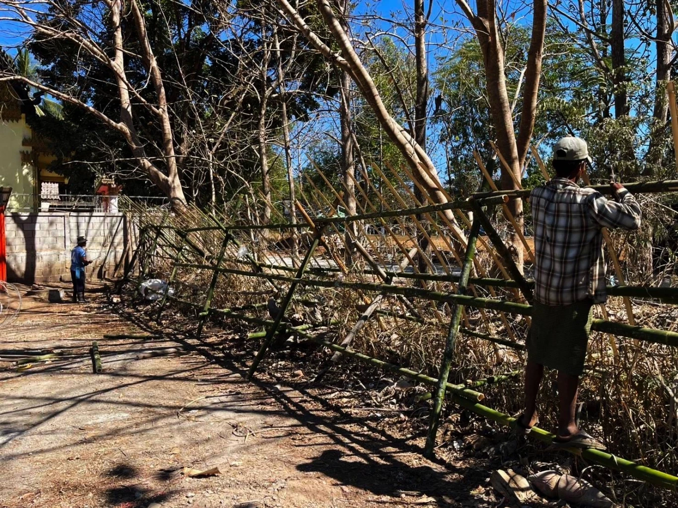 สแกนชายแดน! "ฉก.ลาดหญ้า-ปกครอง" สำรวจพื้นที่ปิดช่องทางธรรมชาติ ป้องกันขนสิ่งผิดกฎหมาย