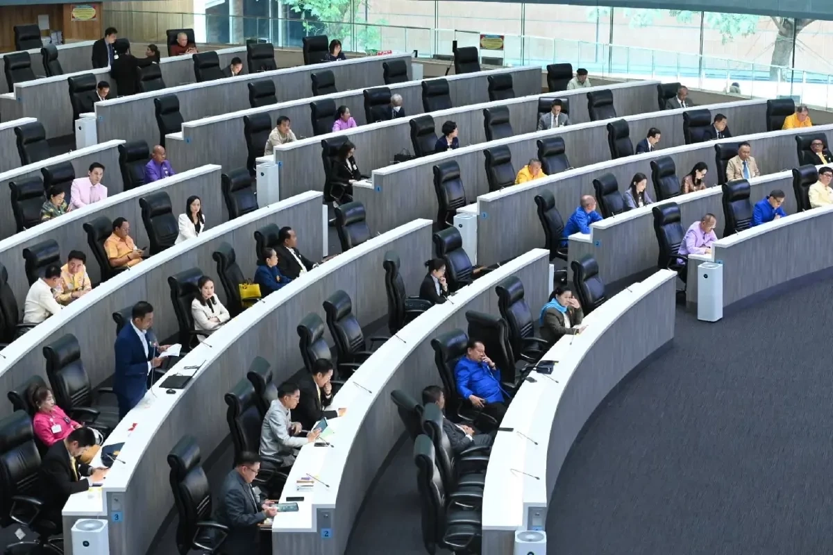 มติวุฒิสภา ให้ "เพียรศักดิ์ สมบัติทอง" ผ่านเป็น กก.ป.ป.ช.