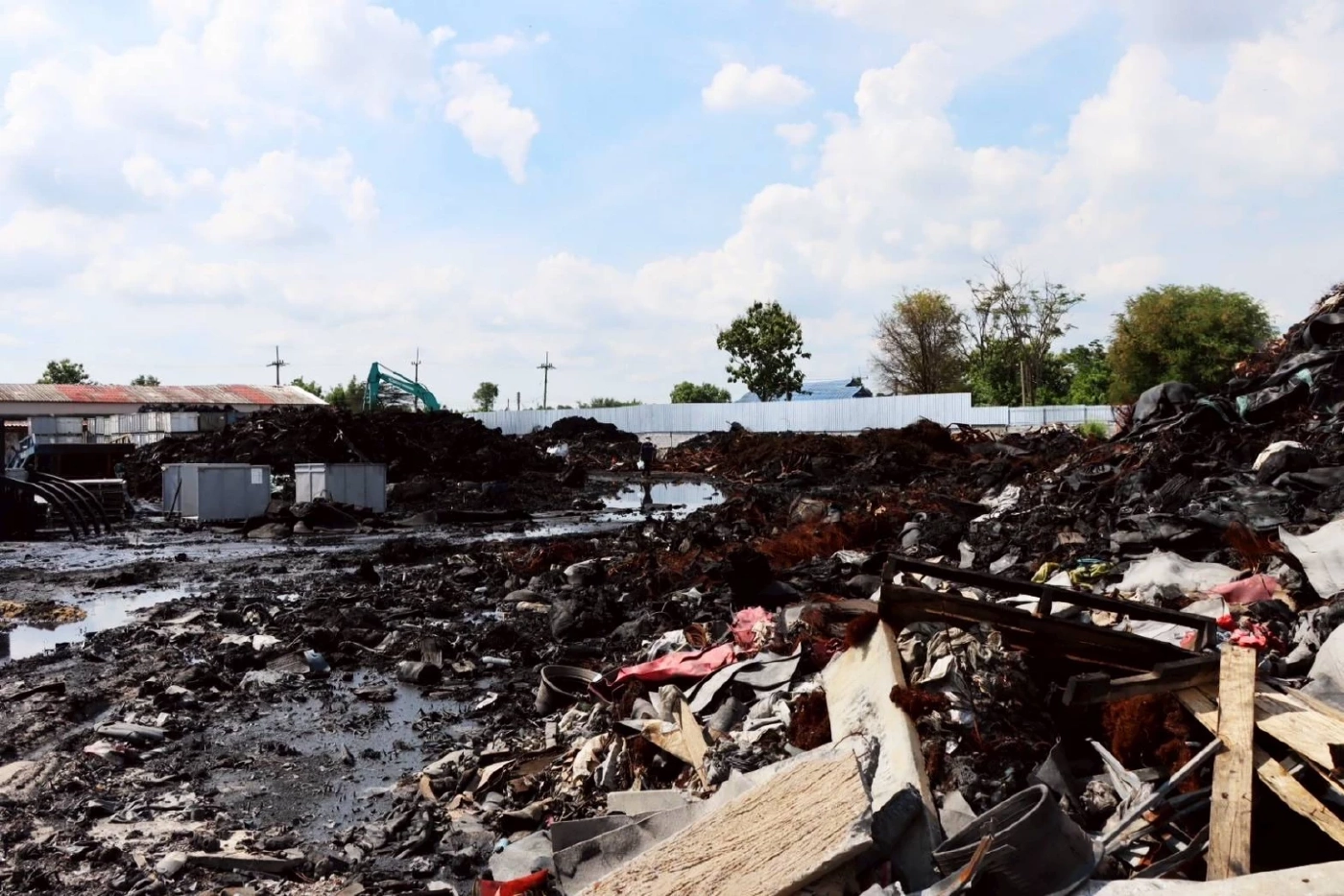 "เอกนัฏ" ส่ง "ทีมสุดซอย" ตามรวบ "รง.เถื่อนระยอง" หูไวขนของหนี ตามรวบถึงเมืองชลฯ