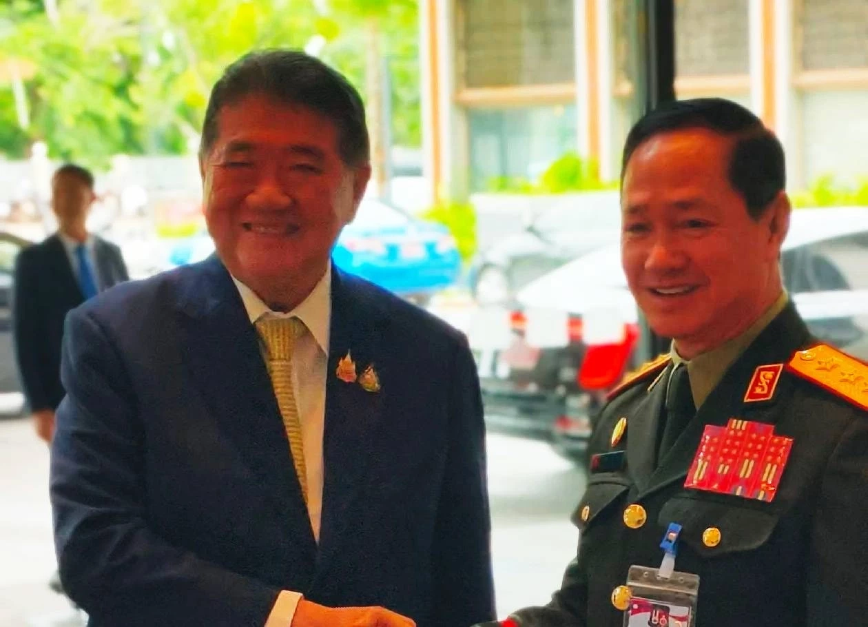 "ภูมิธรรม" ยกคณะประชุม "GBC ไทย–ลาว" คาดคุยกัน "ปักปันเขตแดน-ปราบแก๊งคอลฯ"