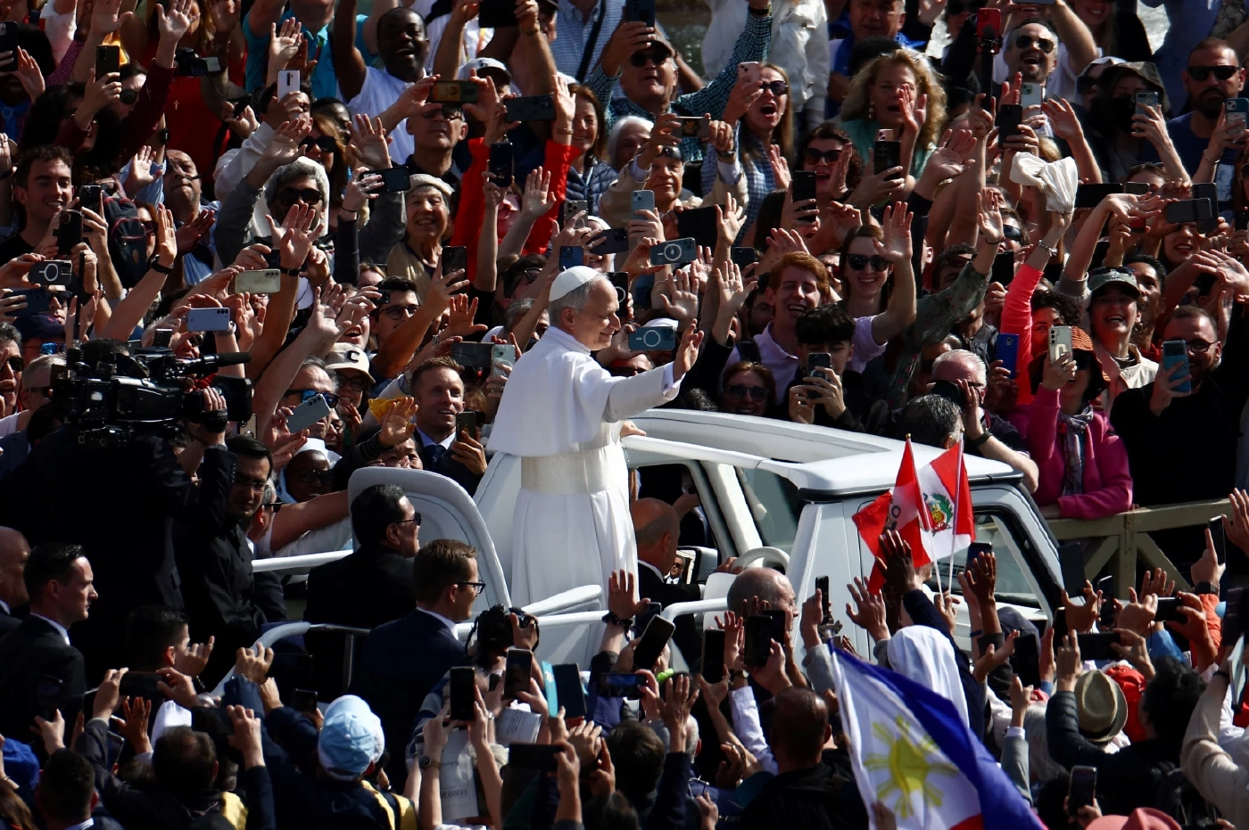 โป๊ปเลโอที่ 14 เริ่มต้นสมณสมัย ยึดมั่นหลักศาสนา หนุนสันติภาพ