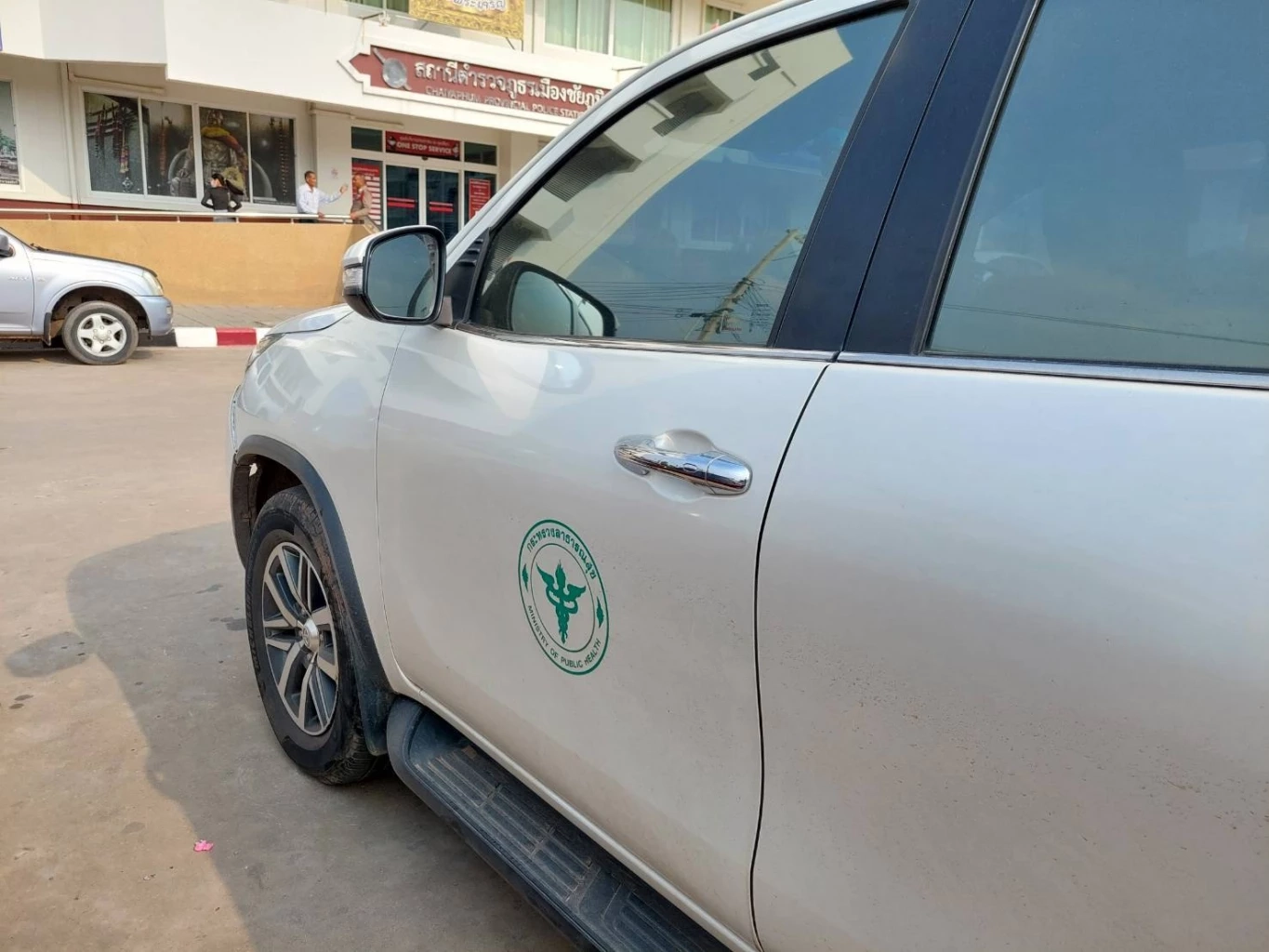 ย้ายด่วนภายใน 24 ชม.! ผอ.โรงพยาบาล เมาขับชน 2 ช่างภาพทีวีสาหัส