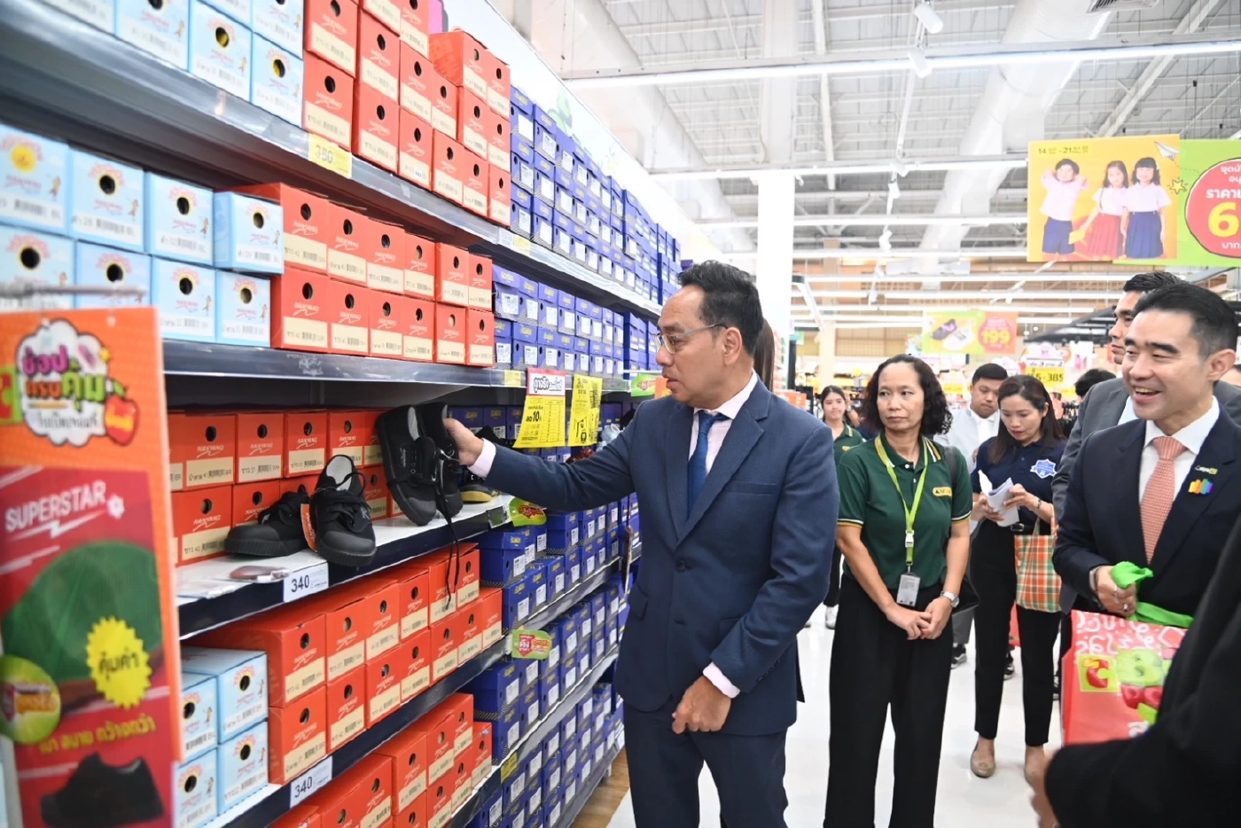 พาณิชย์จับมือ บิ๊กซี ลดราคาช่วงเปิดเทอม ลดค่าครองชีพผู้ปกครอง