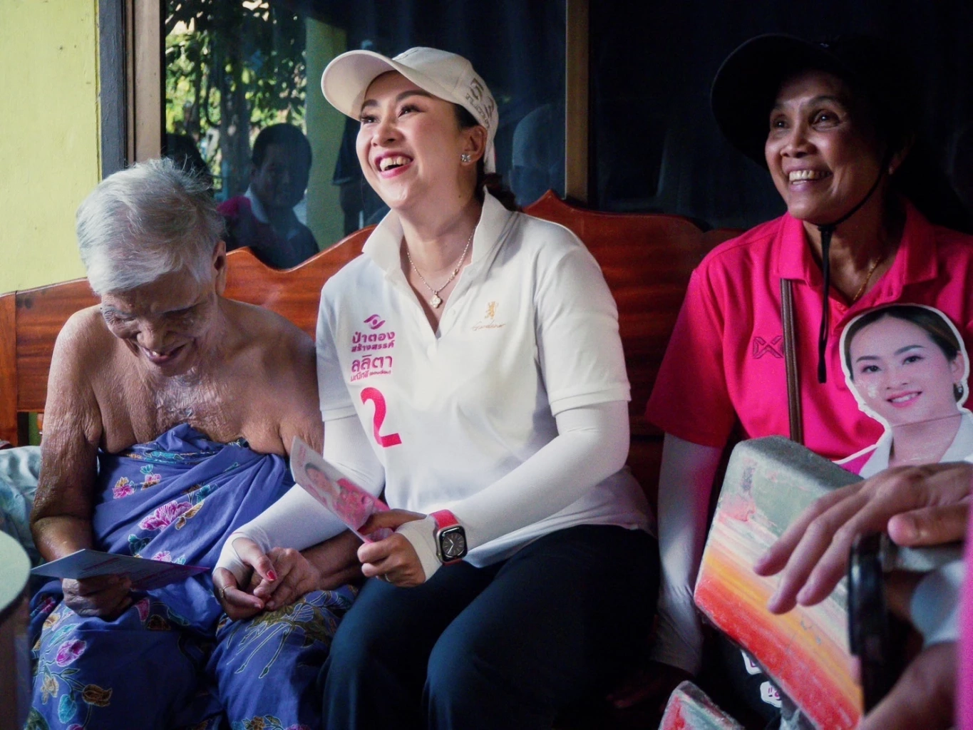 จับตาเลือกตั้งนายกเมืองป่าตอง “รองอ้อม ลลิตา” มั่นใจโค้งสุดท้าย