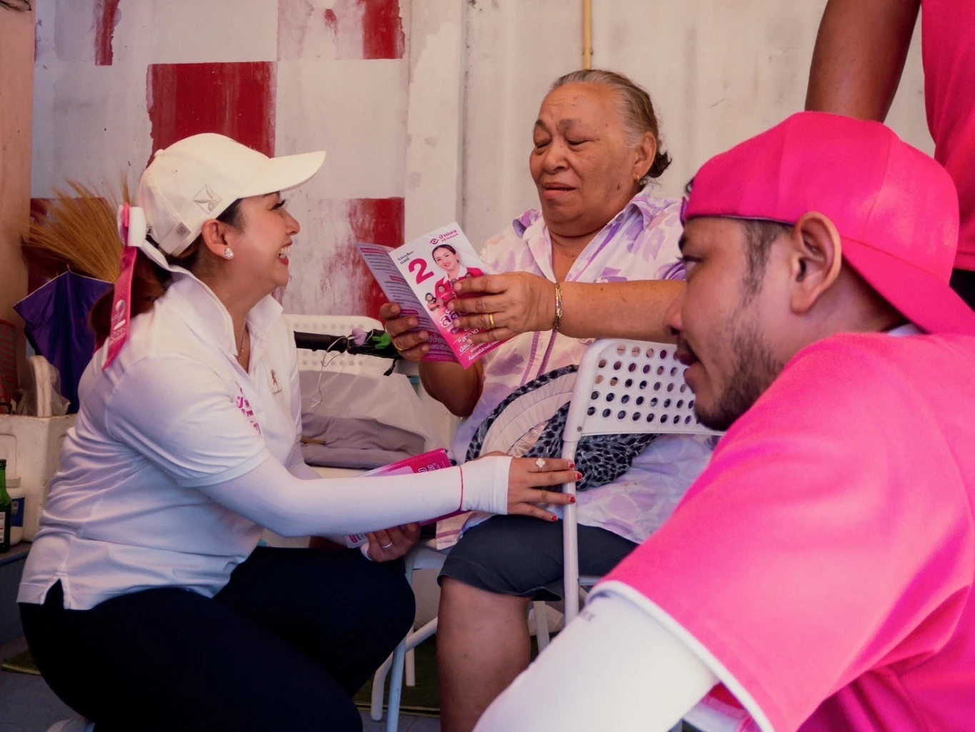 จับตาเลือกตั้งนายกเมืองป่าตอง “รองอ้อม ลลิตา” มั่นใจโค้งสุดท้าย