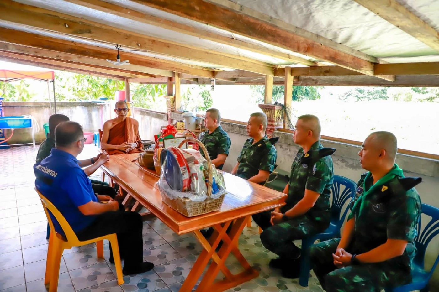 มทภ.4 ลงพื้นที่สะบ้าย้อย ให้กำลังใจชาวไทยพุทธ หลังเหตุยิงสามเณร