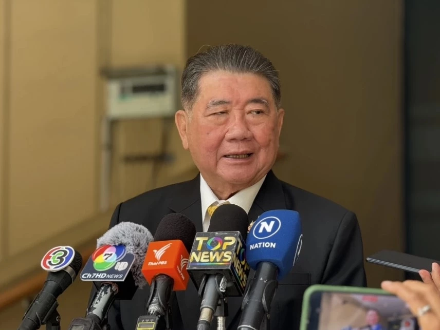 "บิ๊กปู" นัดเจรจา "ผบ.ทบ.กัมพูชา" วันนี้ เตรียมกางแผนที่ดูจุดขุดคูเลต