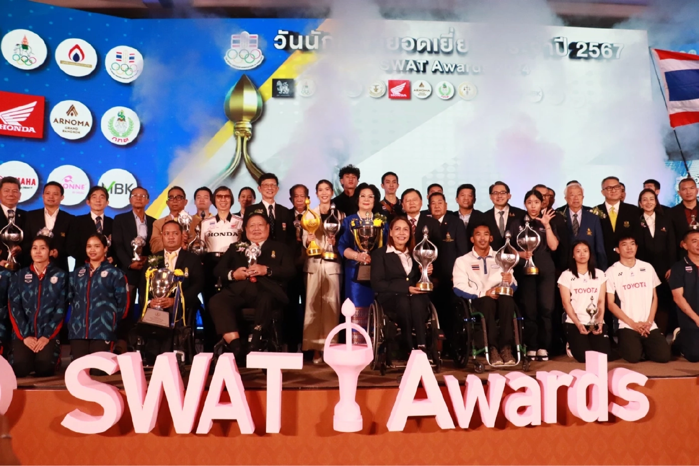 "เทนนิส" คว้า 2 รางวัลใหญ่ วันนักกีฬายอดเยี่ยม ส.ผู้สื่อข่าวกีฬา