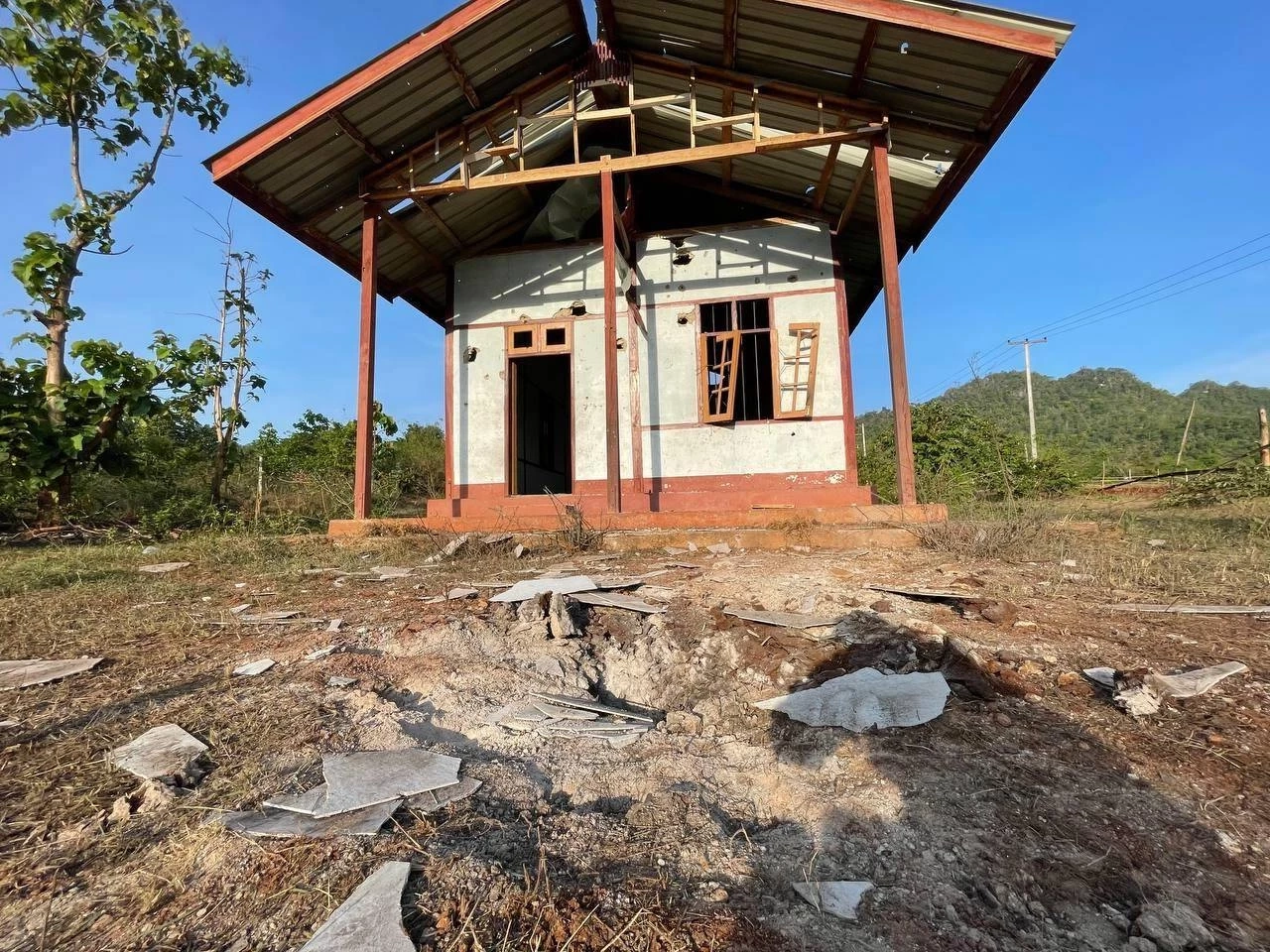 เมียนมา ถล่มทิ้งบอมบ์ทางอากาศ กว่า 10 ลูก พบมีสารพิษเจือปน