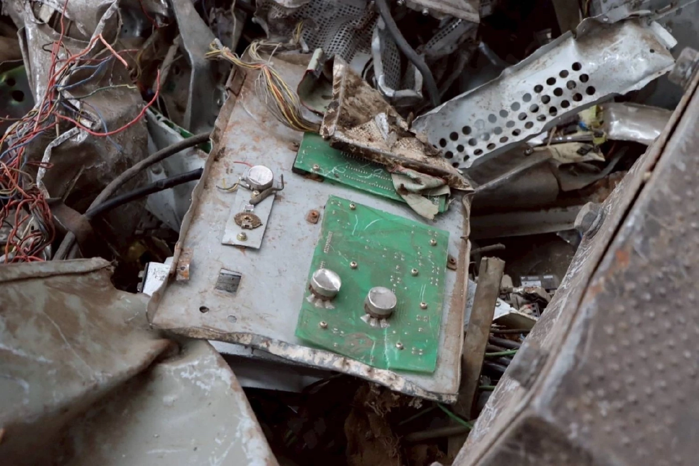 “เอกนัฏ” สั่งฟัน 3 โรงงานรีไซเคิล ชลบุรี ลักลอบเปิด พบโยงทุนจีน