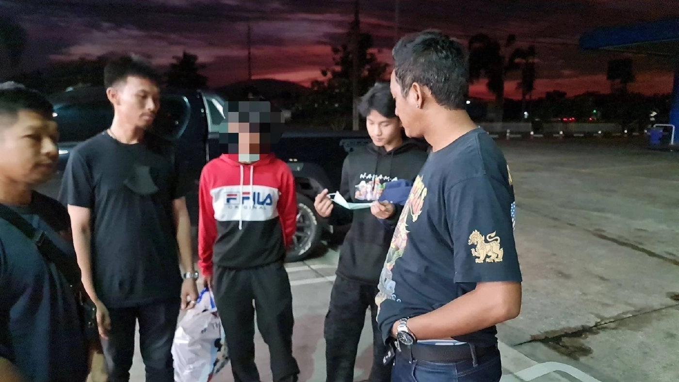 หนีไม่รอด ! รวบ 2 คนร้าย ซิ่ง จยย. กระหน่ำยิงรัว 15 นัด หนุ่ม 34