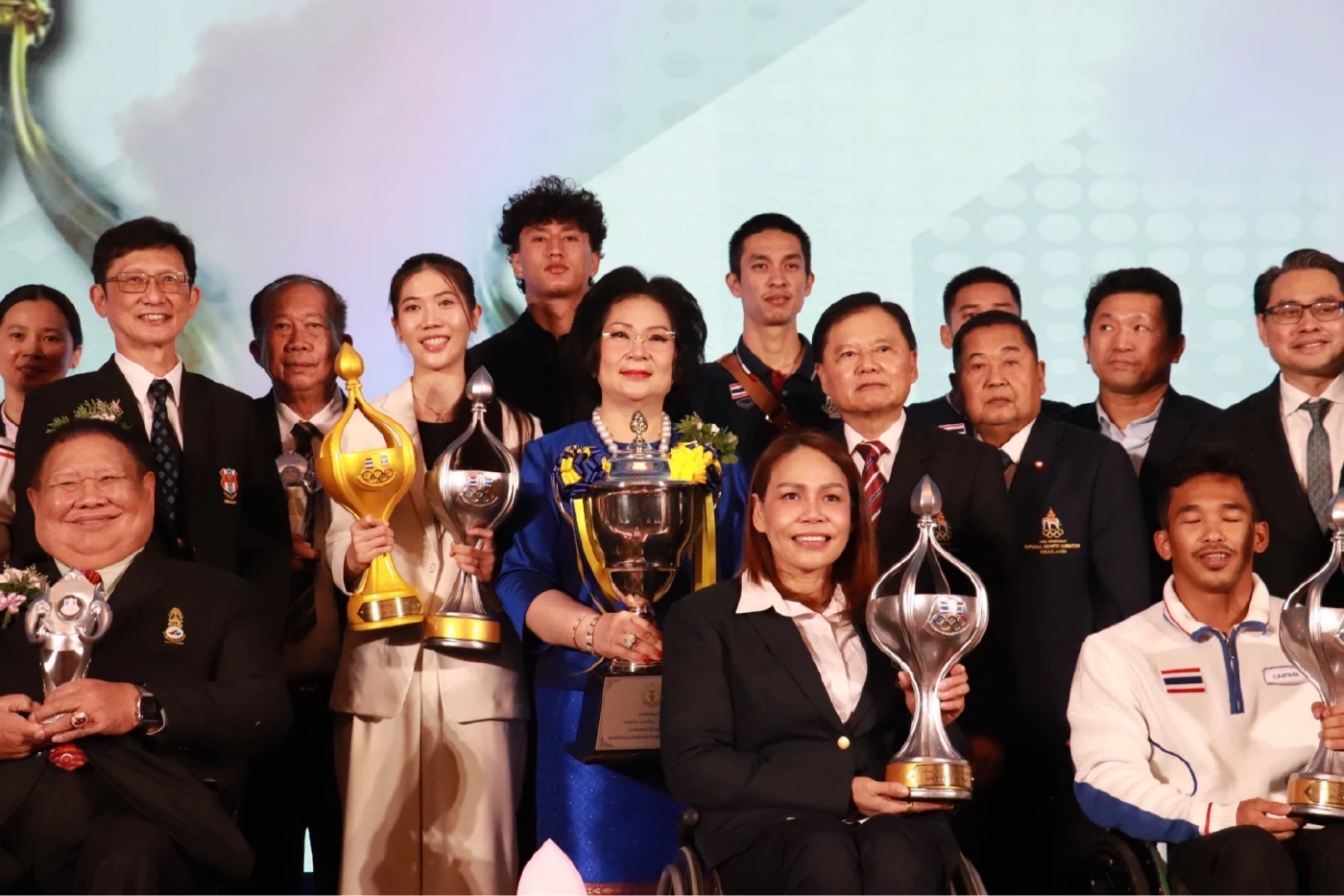 "เทนนิส" คว้า 2 รางวัลใหญ่ วันนักกีฬายอดเยี่ยม ส.ผู้สื่อข่าวกีฬา