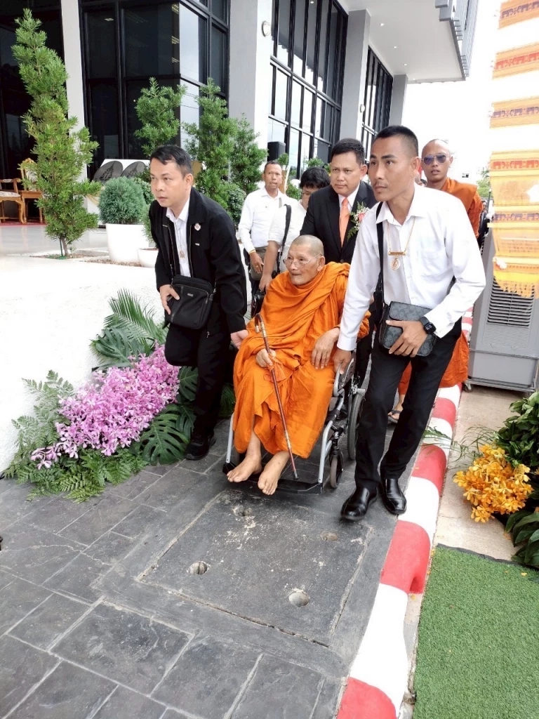 อสส. -หลวงปู่ศิลา ร่วมเปิดอาคารสนง.อัยการภ.4 งานสุดยิ่งใหญ่