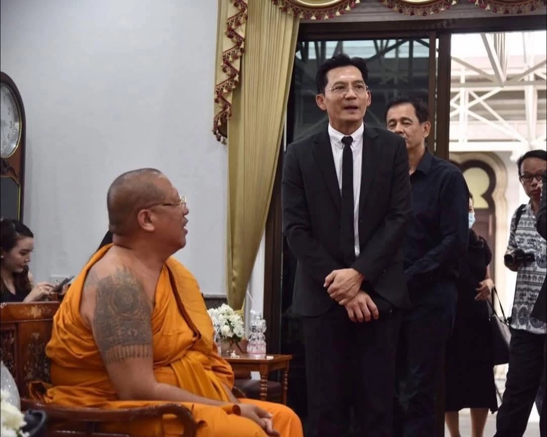 คนบันเทิง แห่ร่วมอาลัย "ไพโรจน์ สังวริบุตร" อดีตพระเอกดัง