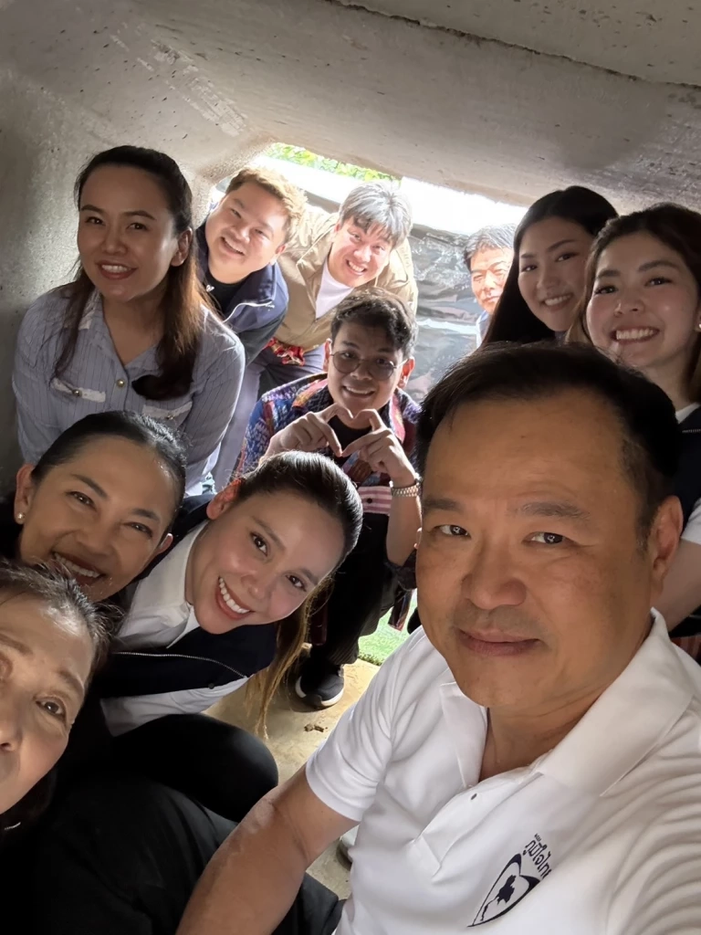 “อนุทิน” นำทีมภูมิใจไทย ลงพื้นที่สุรินทร์ มอบของ จนท.-ชาวบ้าน