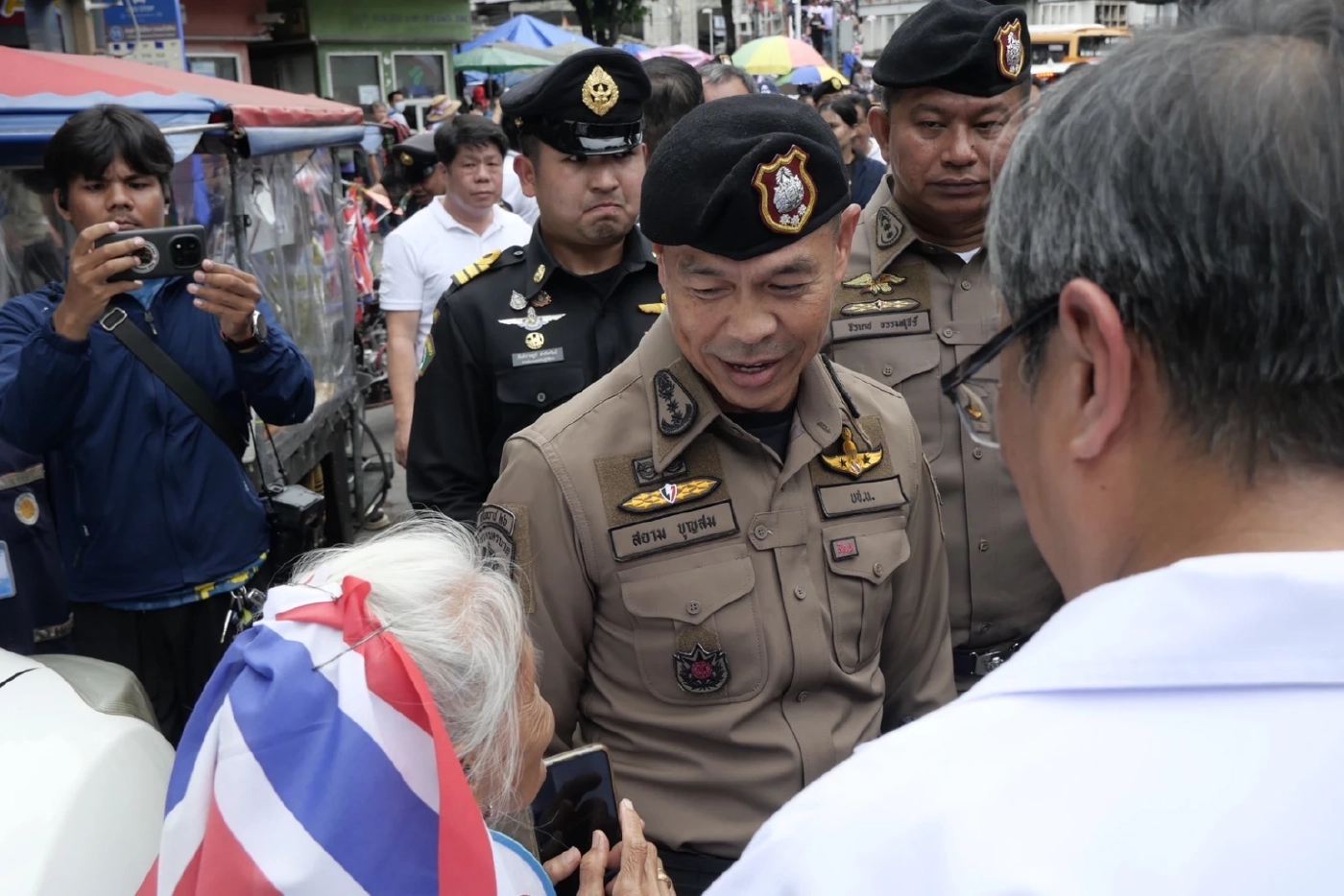 ผบช.น.ขอบคุณตำรวจ 2,500 นาย ปฏิบัติหน้าที่ดูแลผู้ชุมนุม