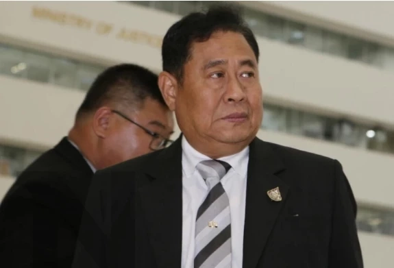 ณฐพร โตประยูร