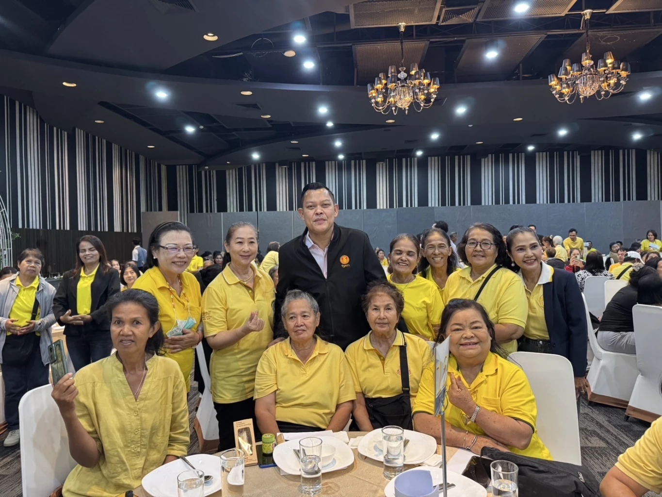 “ธนกร” จับมือ “สส.ศาสตรา” ยกระดับสังคมผู้สูงอายุ แก้ระบบสุขภาพ