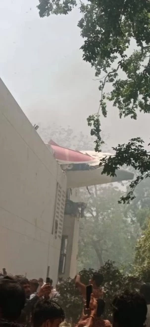 ขนลุกซู่! "เจมส์ เรืองศักดิ์" เผย ผู้รอดชีวิต "เครื่องบินอินเดียตก" นั่งเลขที่เดียวกับผม