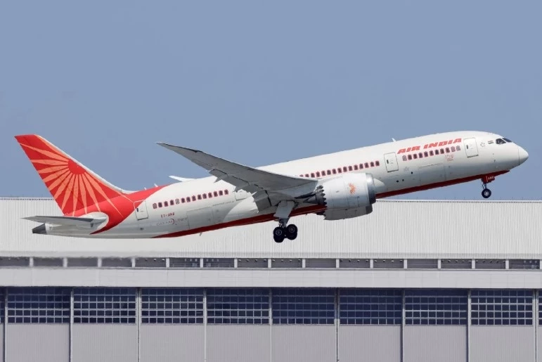 ขนลุกซู่! "เจมส์ เรืองศักดิ์" เผย ผู้รอดชีวิต "เครื่องบินอินเดียตก" นั่งเลขที่เดียวกับผม