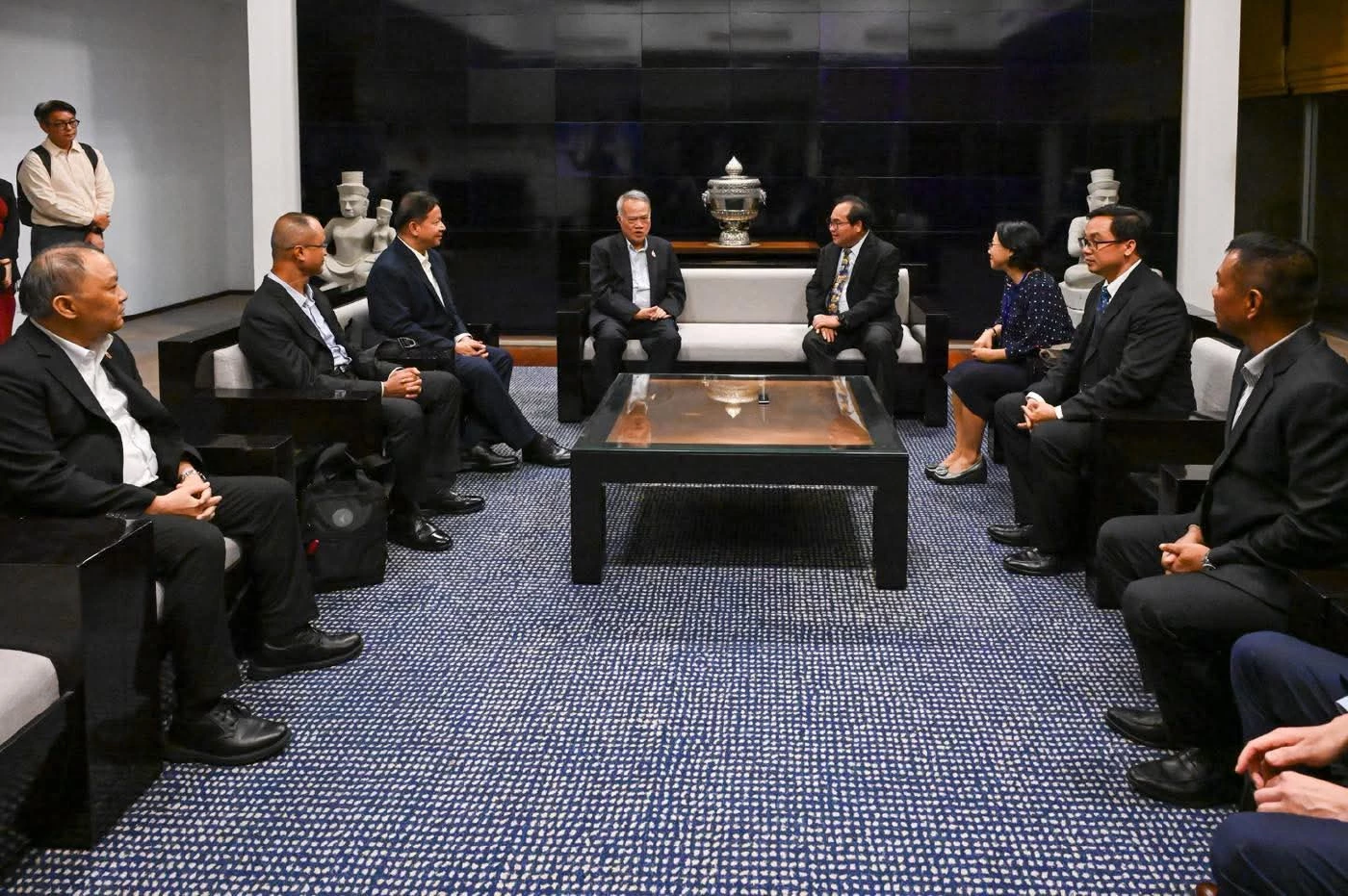 ประธาน กมธ.JBC ฝ่ายไทย นำคณะผู้แทนเดินทางถึงกรุงพนมเปญแล้ว