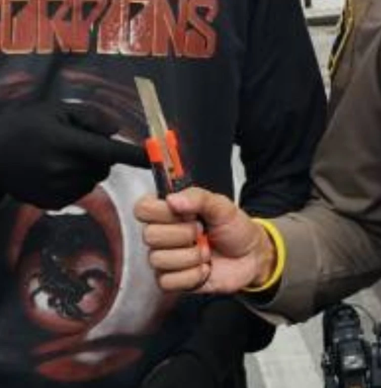 "รอง ผบช.น."เผยเจ้าหน้าที่ยึด "มีดสปาต้า-คัตเตอร์" จาก "กลุ่มไรเดอร์" ก่อนเข้าพื้นที่ม็อบ