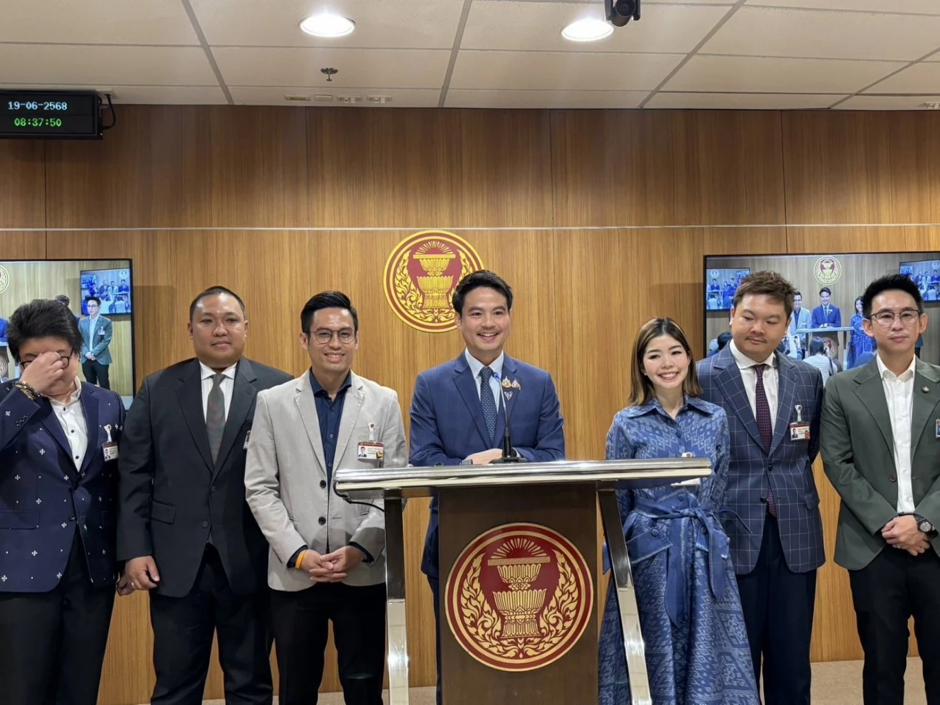 ภราดร ประกาศลาออก "รองประธานสภาคนที่สอง" เปิดทางเลือกใหม่จากเสียงข้างมาก