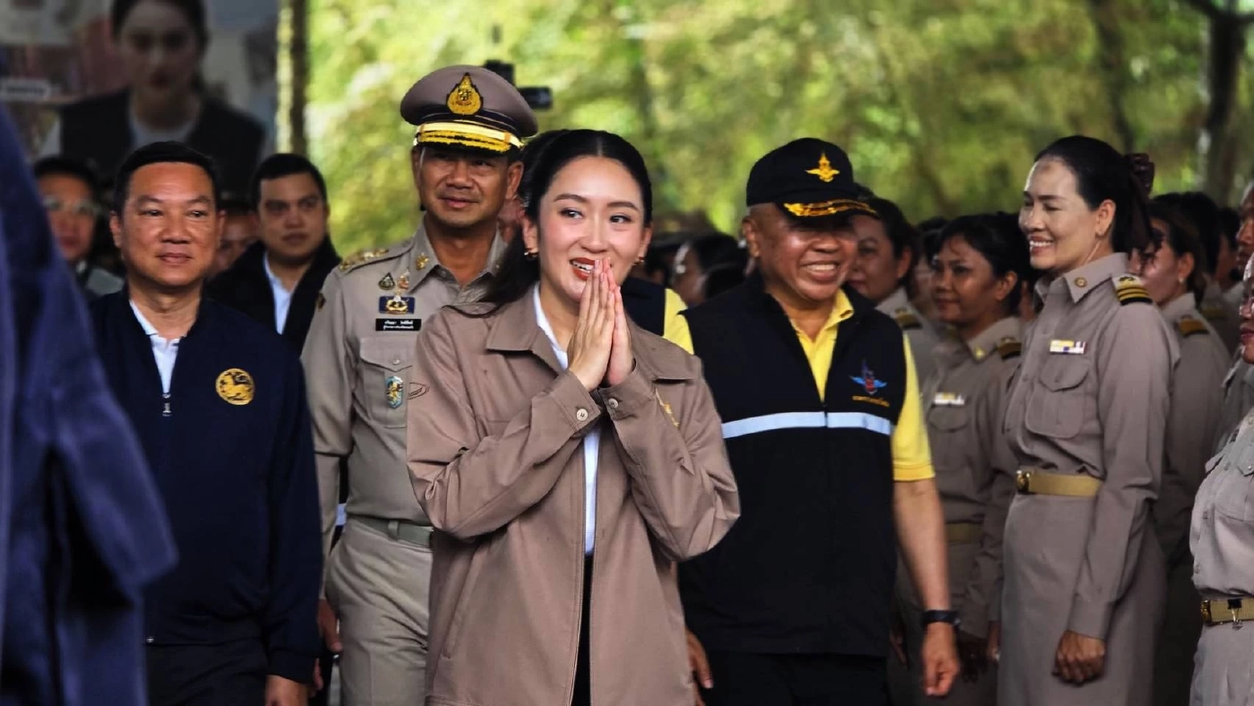 "นายกฯ" เหมา "ข้าวเหนียว-ไก่ย่าง" มอบให้ "ทหาร-ตำรวจ-ฝ่ายปกครอง" สระแก้ว