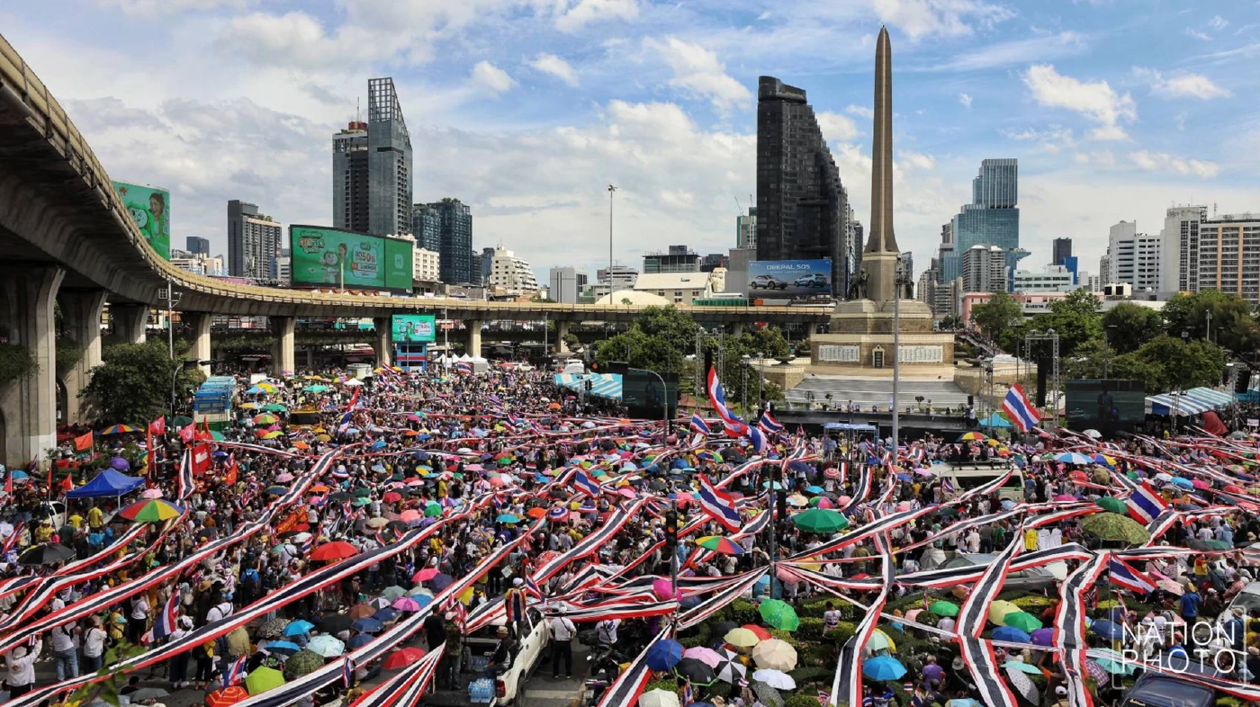 “มนพร” ยันรัฐบาลต้องอยู่ ยุบสภา รัฐประหาร  ไม่ใช่ทางออกปัญหา