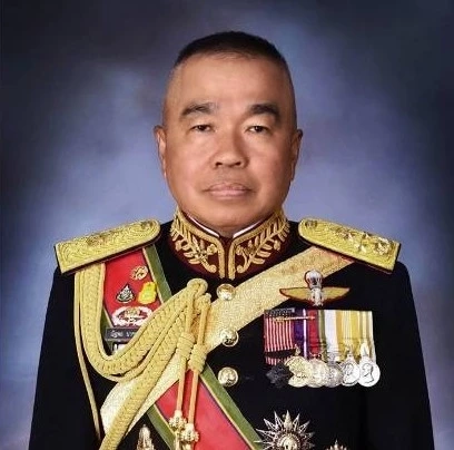 ทำไมชื่อ "พล.อ.สุนัย" จึงมาแรงแซงนั่ง "รมว.กลาโหม"