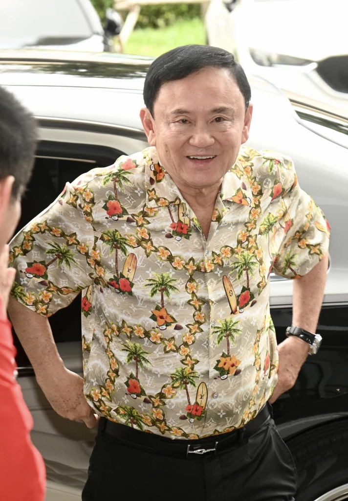 นายทักษิณ ชินวัตร อดีตนายกรัฐมนตรี