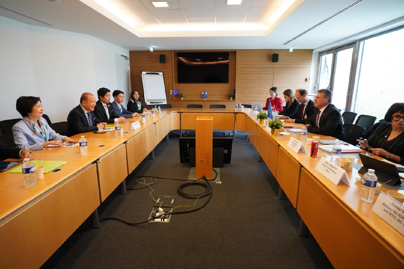 'พิชัย' พบกรรมาธิการยุโรปด้านการค้าฯ เร่งเจรจาปิดดีล FTA