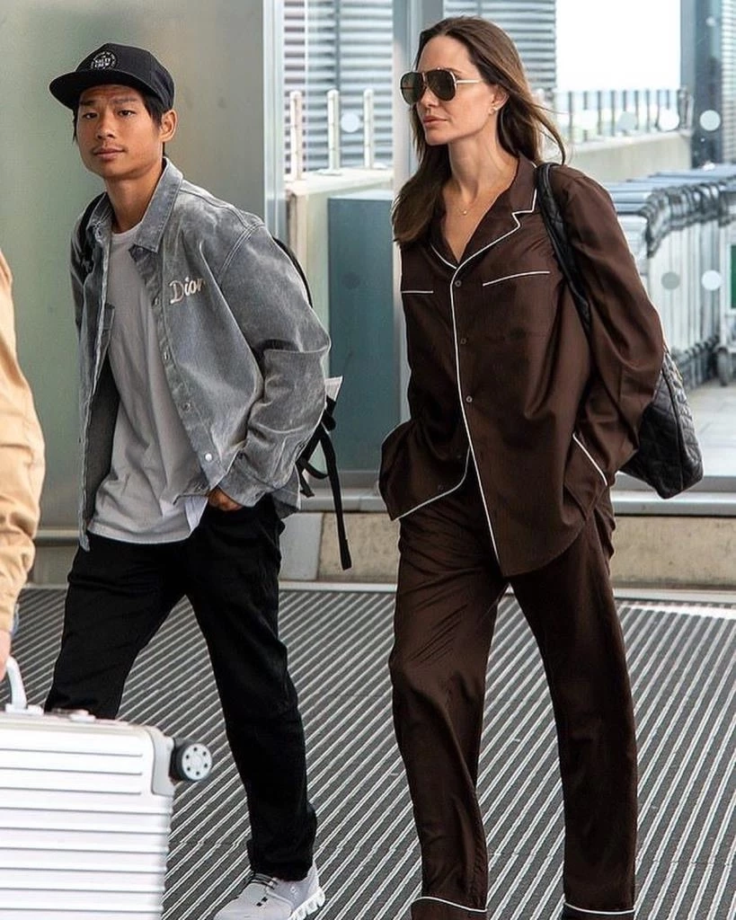 “แพ็กซ์”  ลูกชายชาวเวียดนามของ พิตต์-โจลี เมาปลิ้น ยืนแทบไม่อยู่