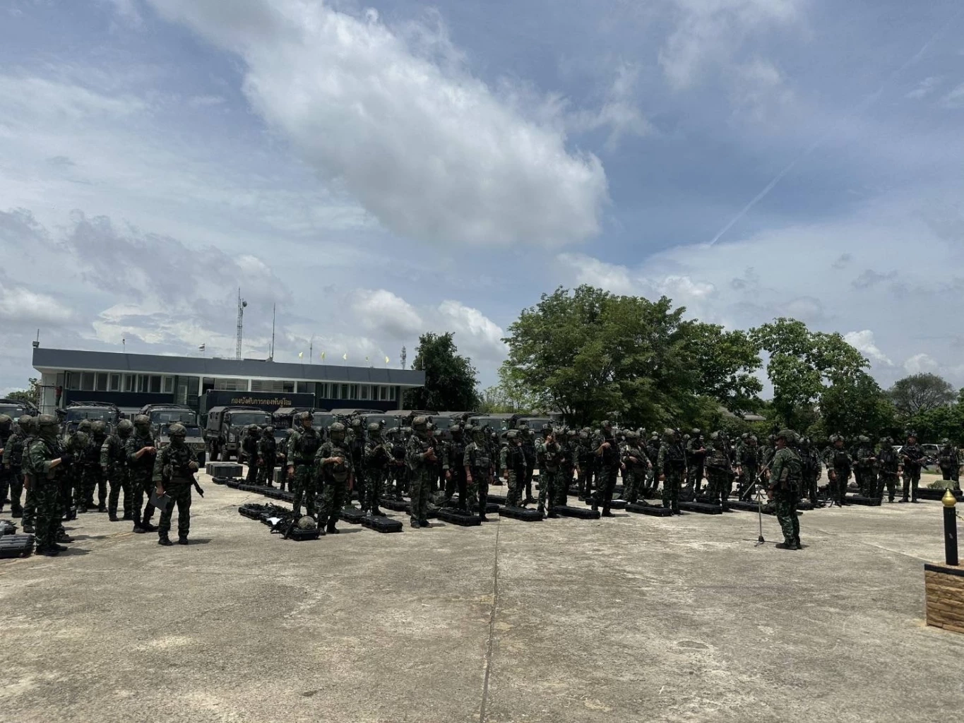 ทหารหน่วยรบพิเศษพรึบ! ฝึกทบทวน เจาะที่หมาย กวาดล้างคูเลต