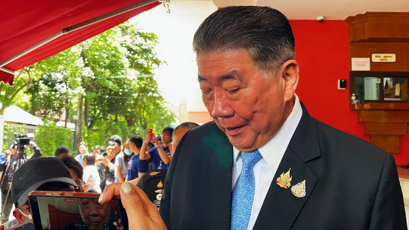 "ภูมิธรรม" ปัดตอบปม "หม่อมปลื้ม" มองสัมพันธ์ "ทักษิณ-ฮุน เซน" เป็นอุปสรรคแก้ปัญหา