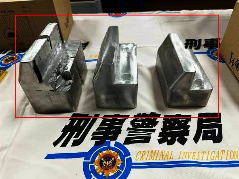 เพจดังแฉ "แก๊งสแกมเมอร์" ฟอกเงินซื้อทองคำ 24 กก. หล่อตะกั่วหุ้มกัน xray ส่งปลายทาง "กัมพูชา-เวียดนาม"